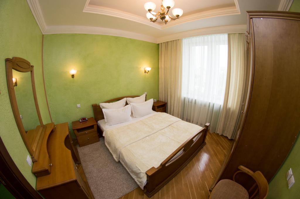 Hotel Vesta Breszt Kültér fotó