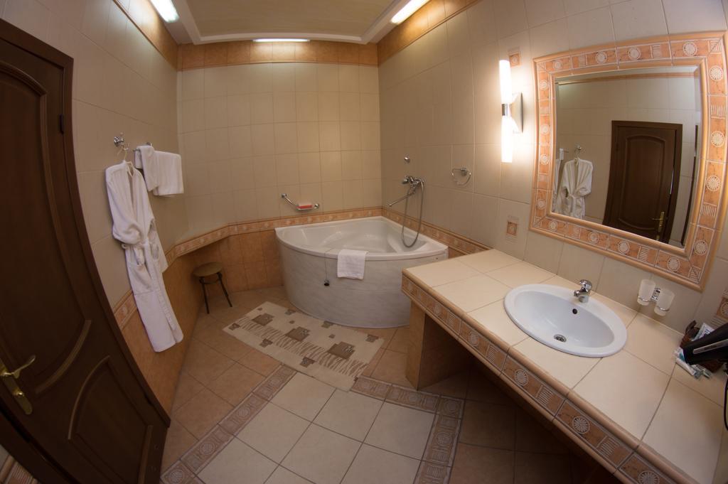 Hotel Vesta Breszt Kültér fotó